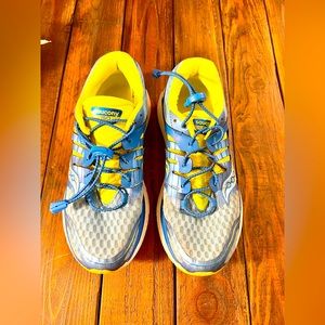 Saucony Triumph ISO2 running shoes Size W/8